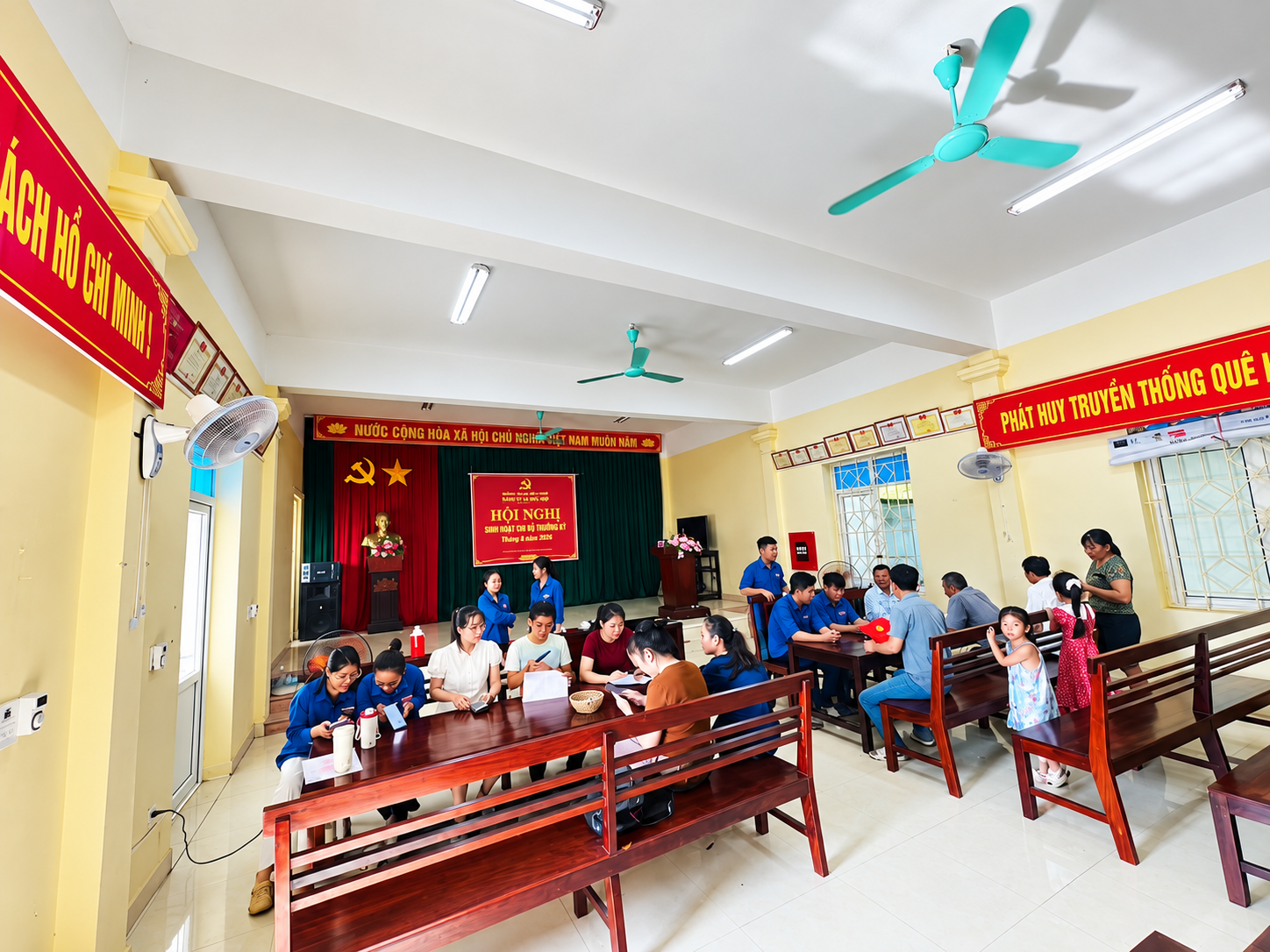 PHÓNG SỰ: KHI CHI BỘ LÊN MÔI TRƯỜNG SỐ